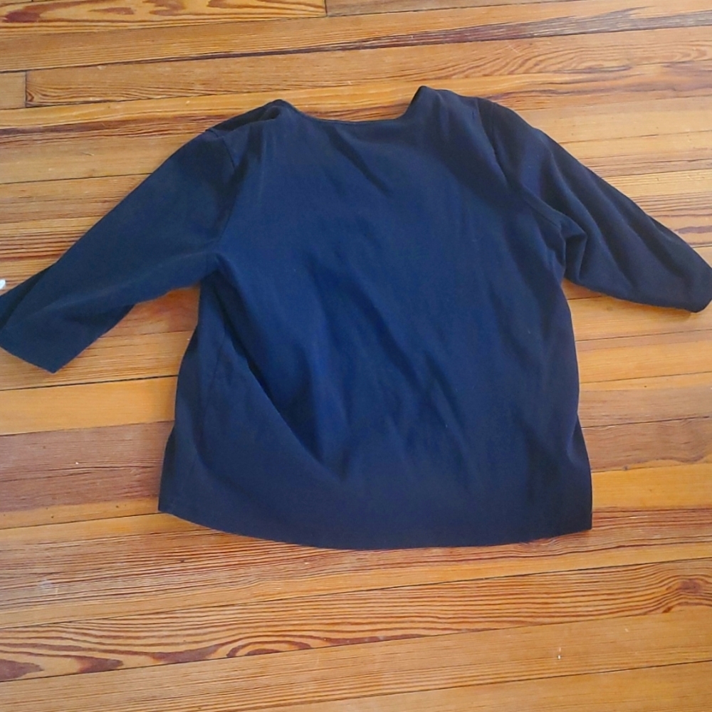 A black shirt